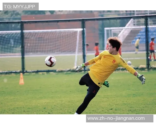 足球陈鸿宇的成长之路与未来展望：从青训到职业生涯的精彩旅程